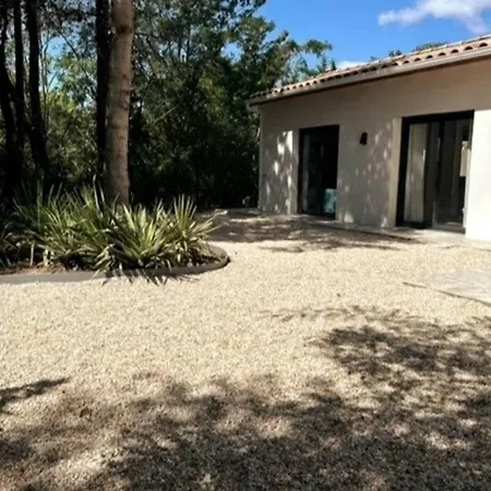 Avec Piscine Et * Vinassan