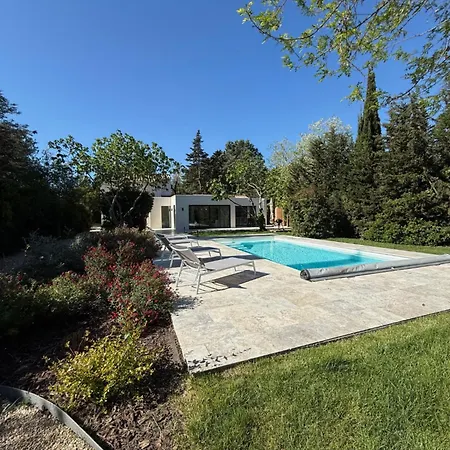 Avec Piscine Et *