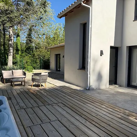 Avec Piscine Et * Vinassan