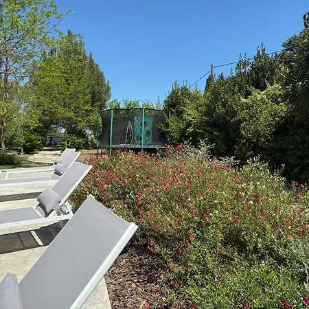 Avec Piscine Et