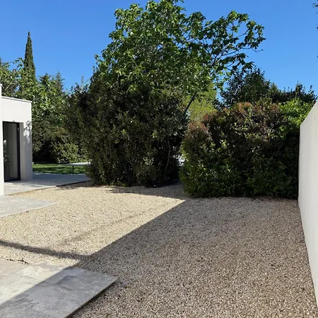 Avec Piscine Et *