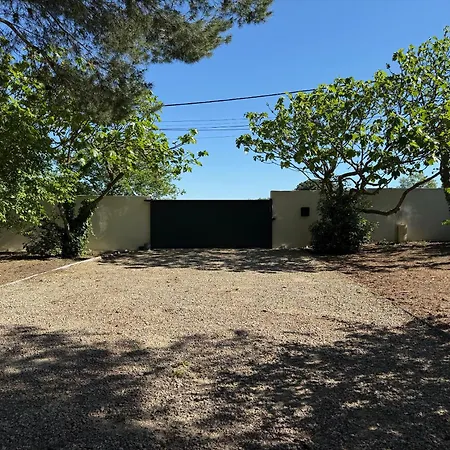 Avec Piscine Et Villa